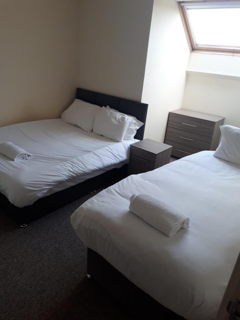 Marvellous Meridian Maisonette Ifield 외부 사진